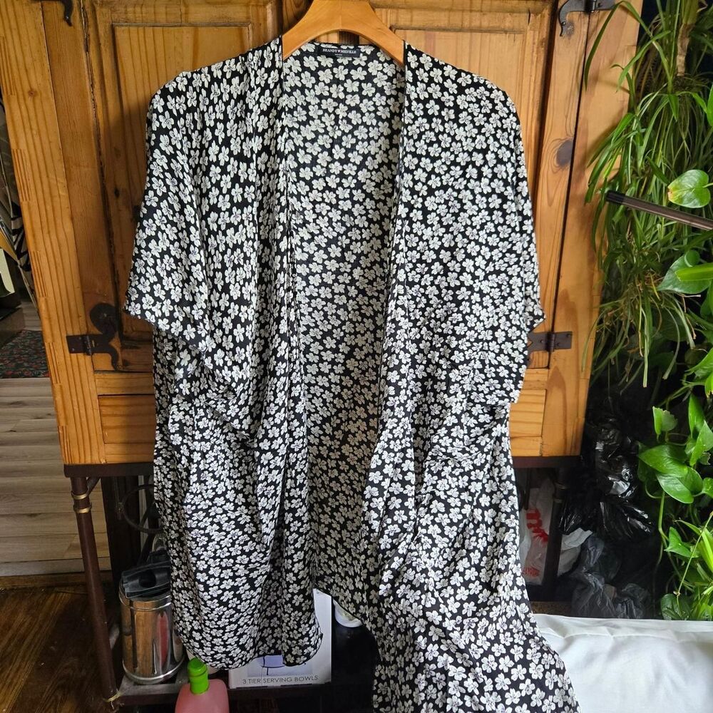 Brandy Melville Women's Black and White Kimono